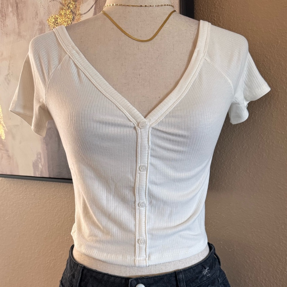 White Ribbed Button-Up Women's Top - Picture 7 of 11